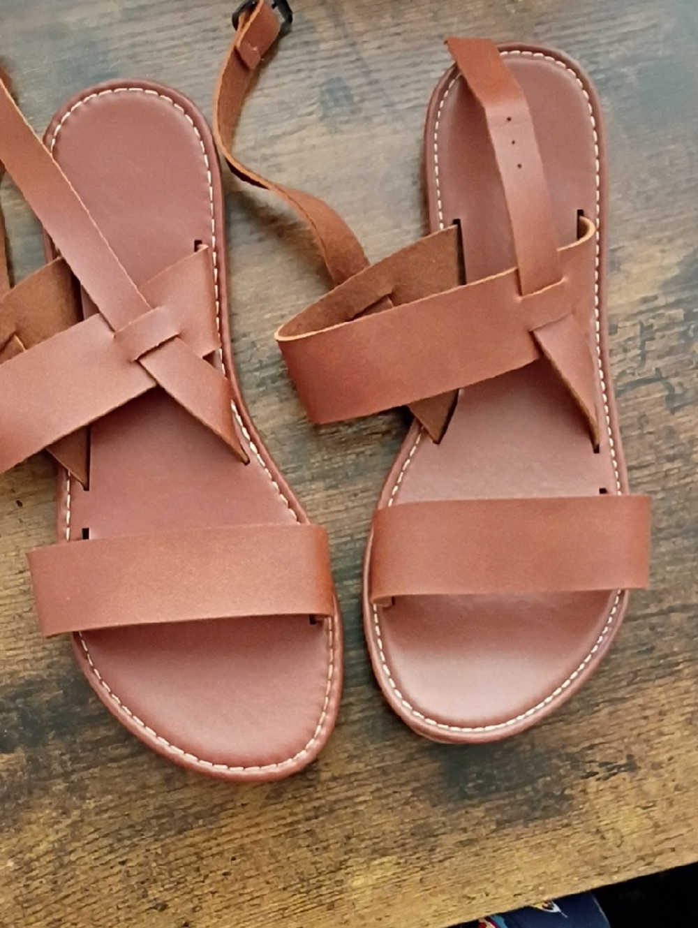 Women's Tan Leather Cross-Strap Flat Sandals